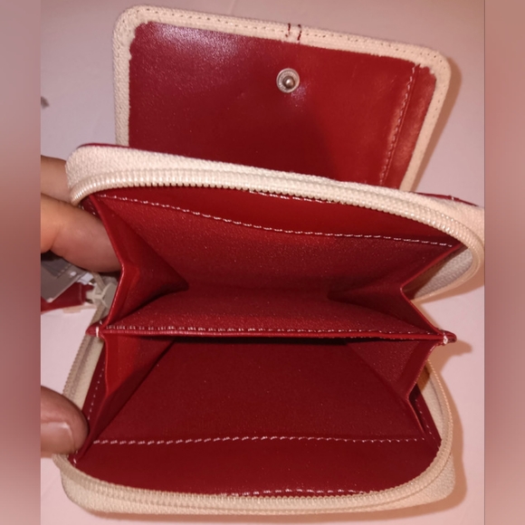 Kenneth Cole Ivory Zip-Around Wallet With Card Slots & Snap Pockets - Picture 3 of 4